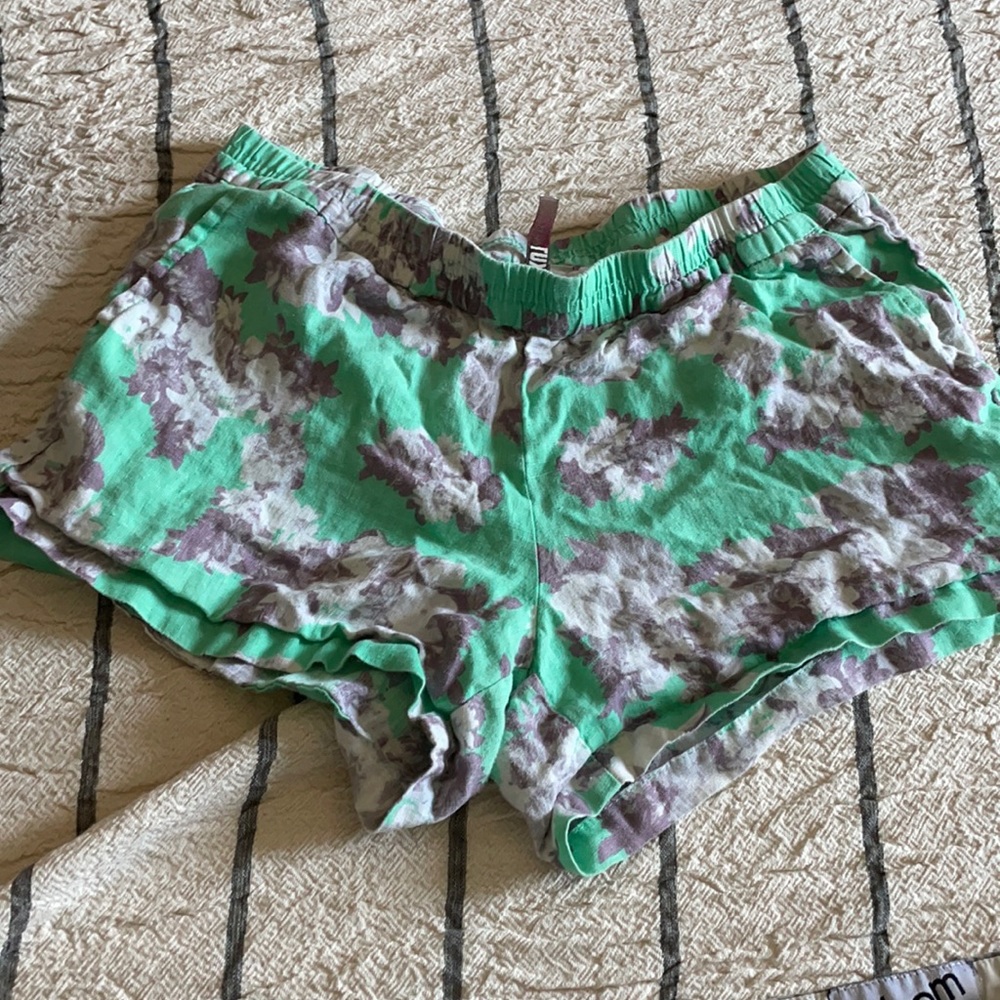 Kut from the Cloth Summer shorts